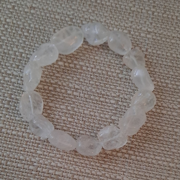 Elegant Clear Quartz Bracelet - Picture 1 of 2